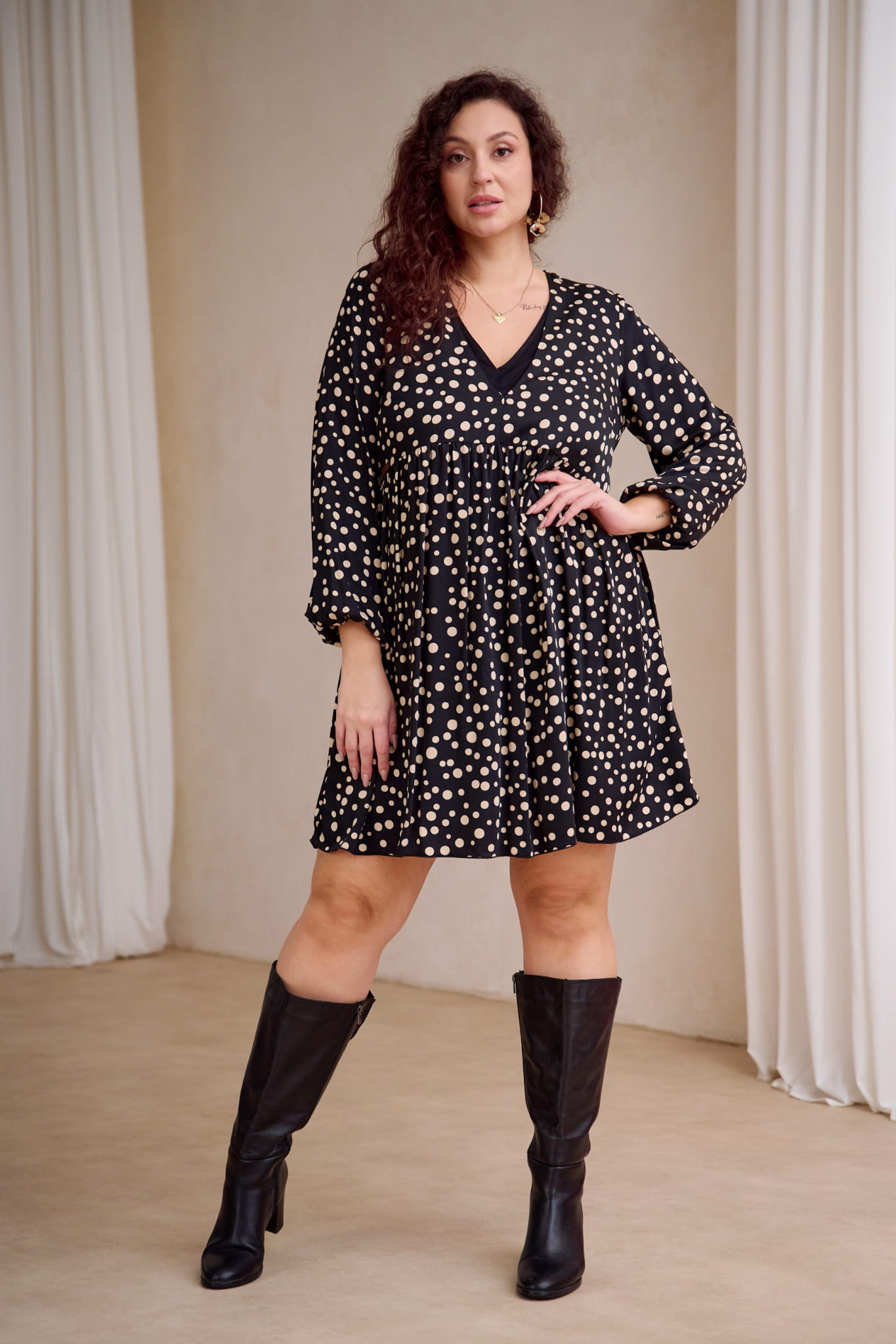 Sukienka MONKA czarny grochy beż (1).jpg