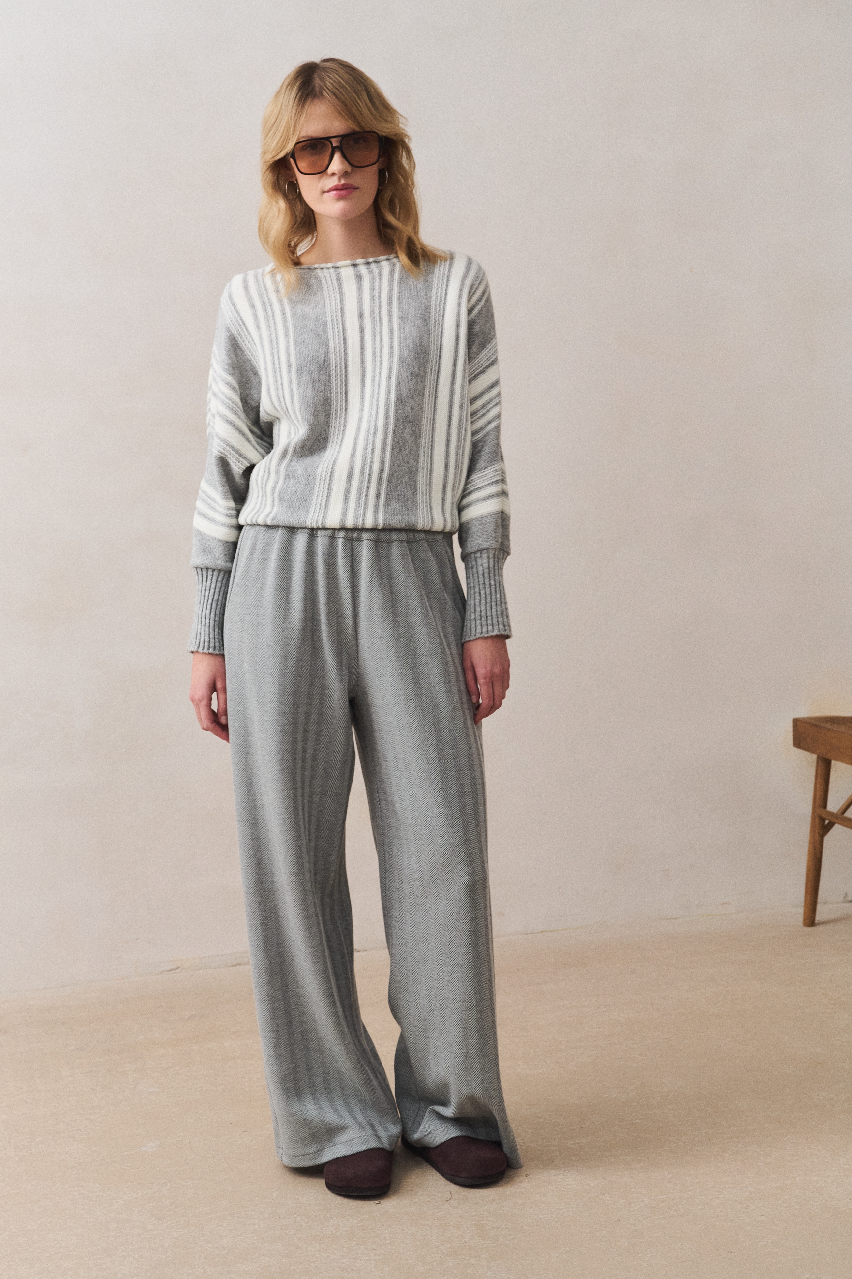 hippi light grey (2).jpg