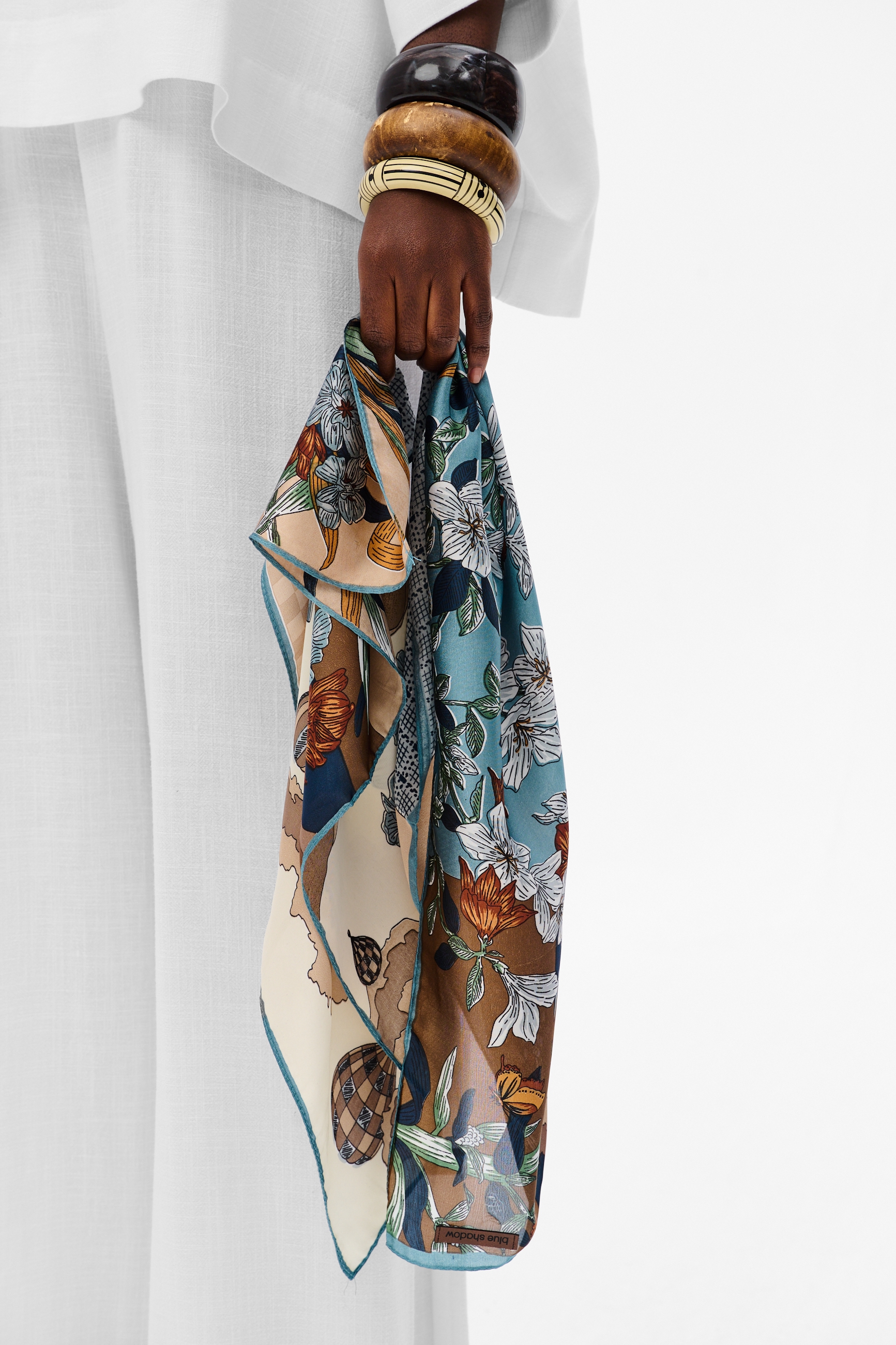dido off white 658 blue (1).jpg