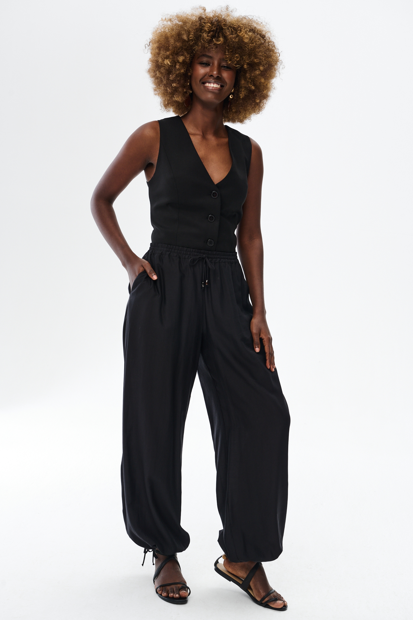 nemo black (10).jpg